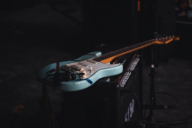 How to Play Electric Guitar
